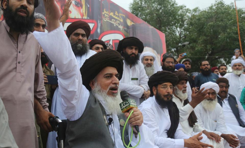 Khadim Hussain Rizvi during a radical rally in Pakistan