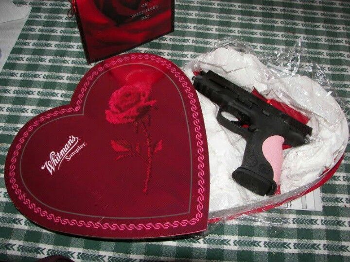 Happy Valentine's Day with gun in Bihar's Darbhanga