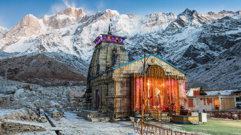 For Hindu pilgrimage Kedarnath is must places to visit in Uttrakhand