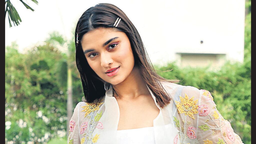 Saiee Manjrekar is the daughter of a famous actor and director Mahesh manjrekar.