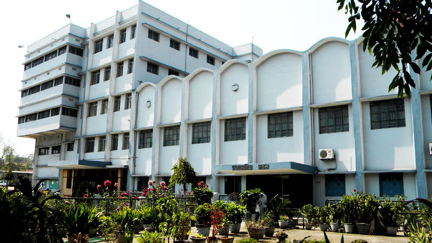 RajKamal Saraswati Vidya Mandir is one of the best Hindi medium schools in Dhanbad.