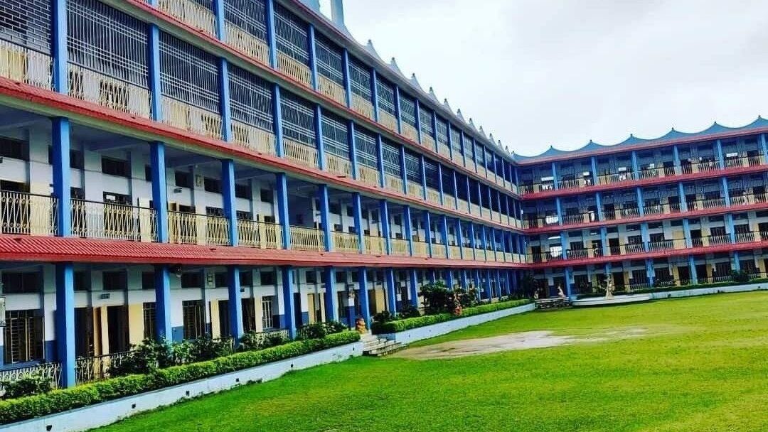 Denobili is one of the top-ranked schools in Dhanbad.