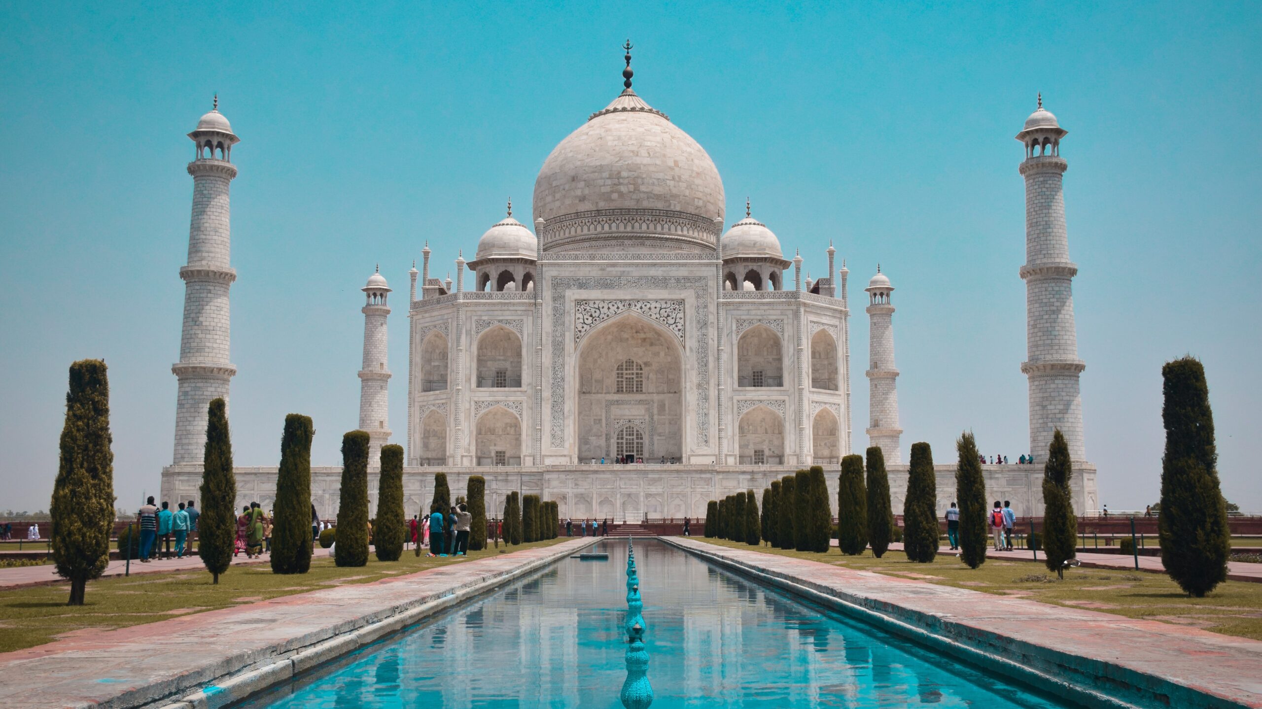 World heritage site Taj Mahal makes Agra one of the most beautiful places in India.