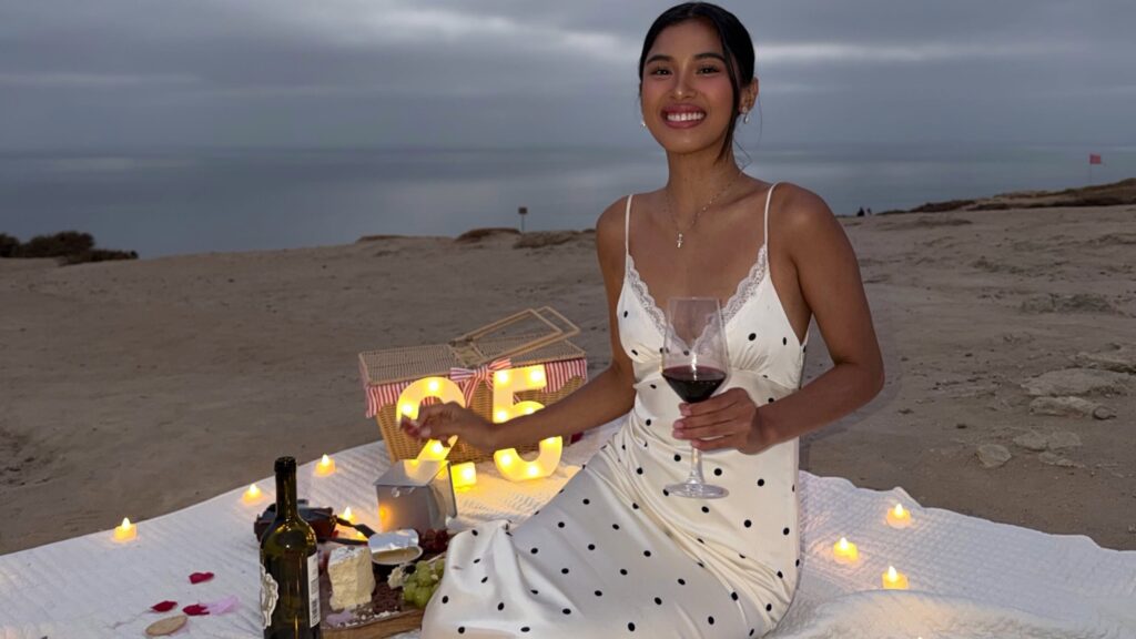 Shuvee Etrata celebrated her 25th birthday on the beach.