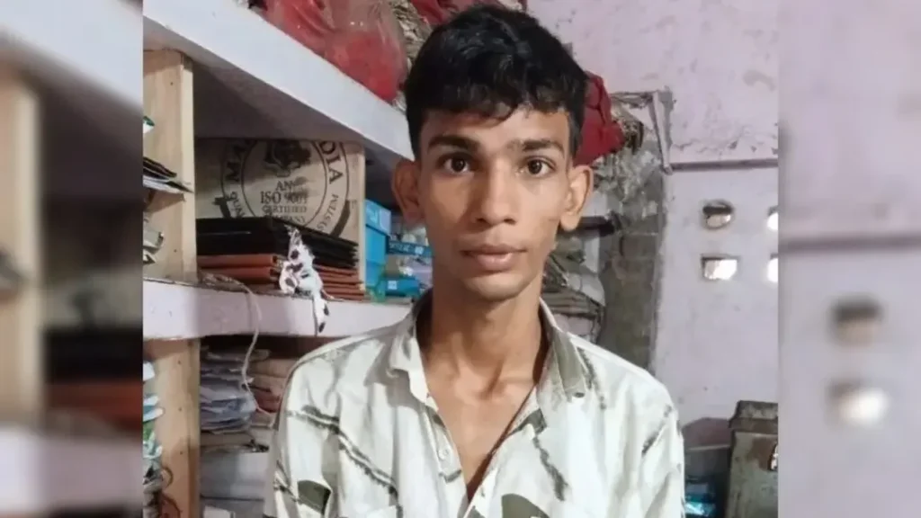Rehan Offer Free Momos and Rape Girls