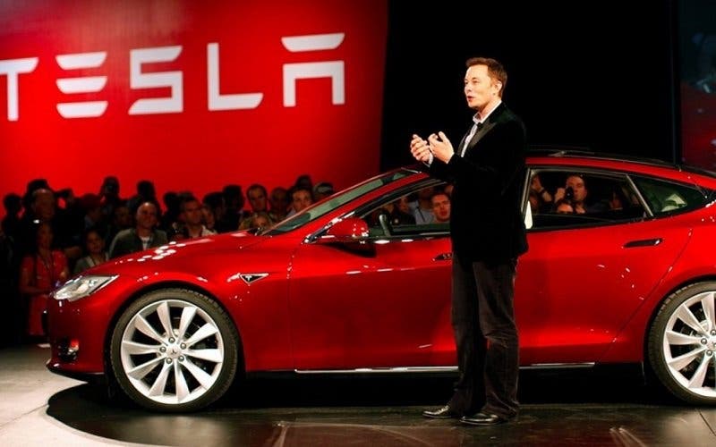 Maharashtra invites Tesla to invest in the state, making way for Elon Musk’s entry in India