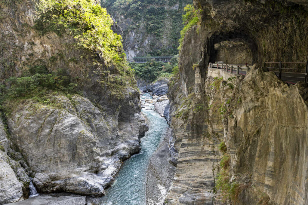 Taiwan's Taroko Gorge Road Dangerous