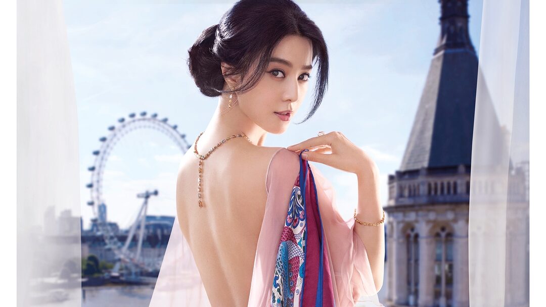 Fan Bingbing is a famous Chinese actress. 