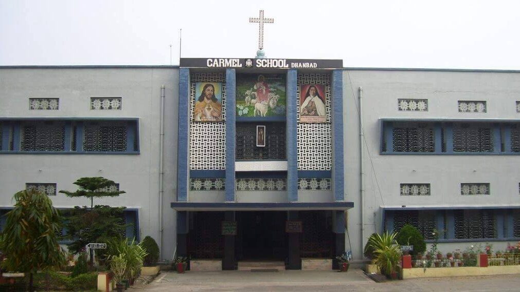 Carmel School is the best girl school in Dhanbad.