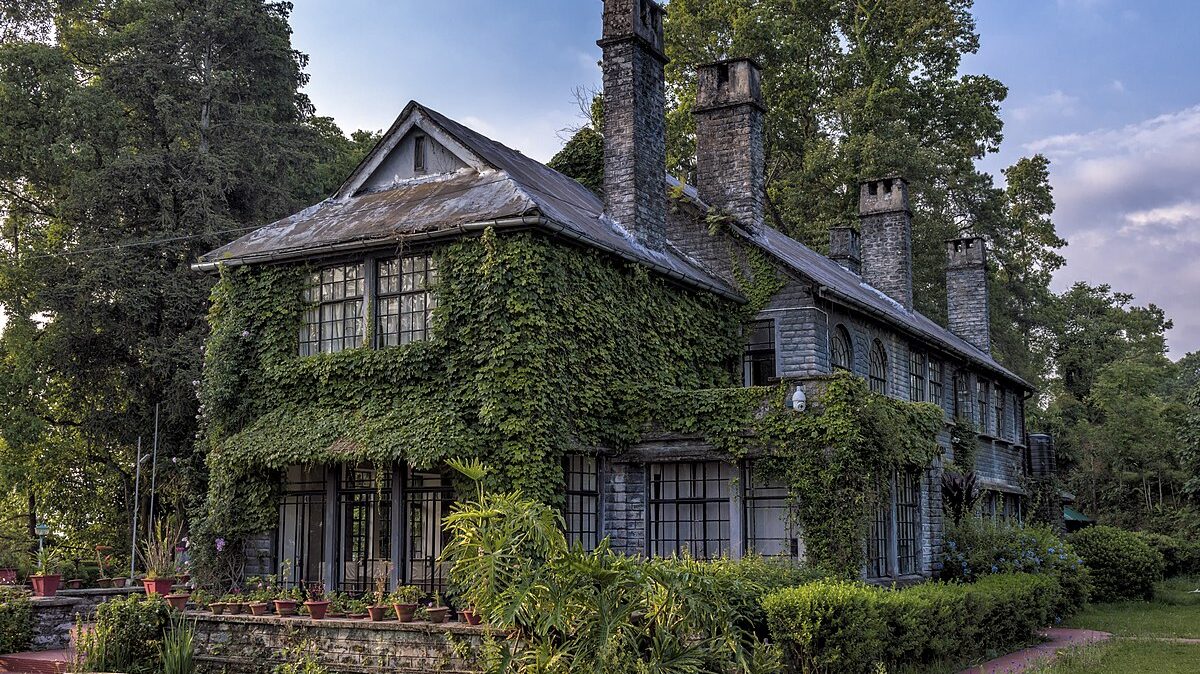 If you are searching for heritage places to visit in Kalimpong, then you must visit Morgan House.