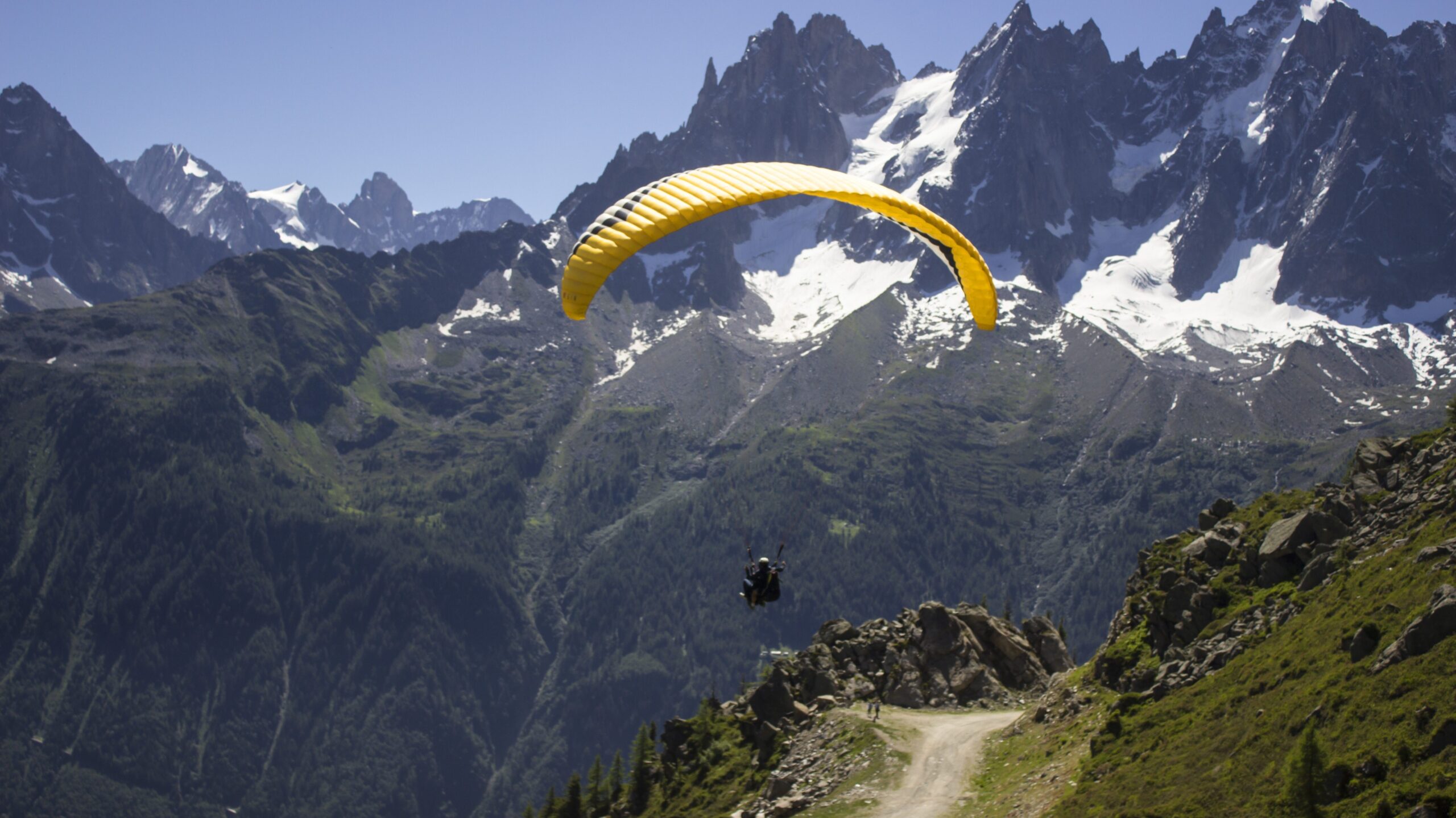 Paragliding at Deolo Hills is worth of money and adventurous activity to do. 