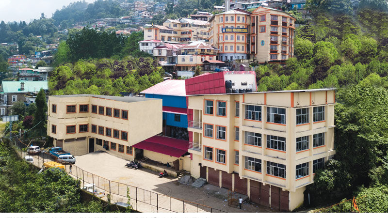 Himali Boarding School is one of the most famous and best co-ed boarding schools in Darjeeling. 