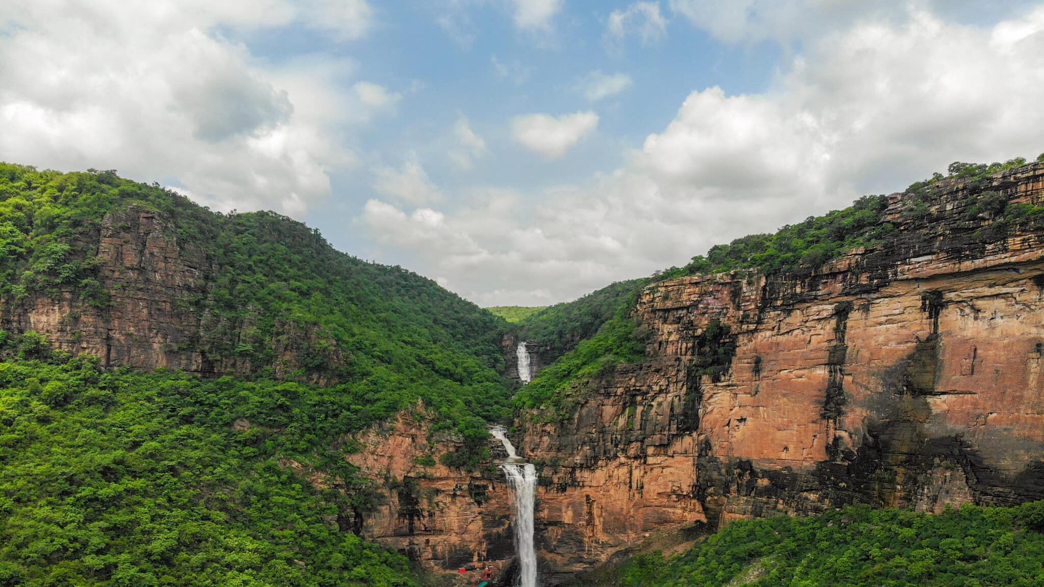 Tutla Bhawani Waterfall is the highest waterfalls in Bihar.