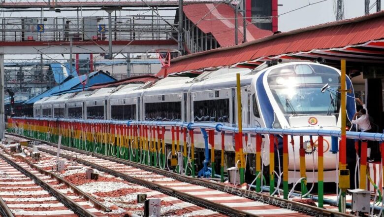 Lucknow Varanasi Vande Bharat is Slower Than 4 Others Trains