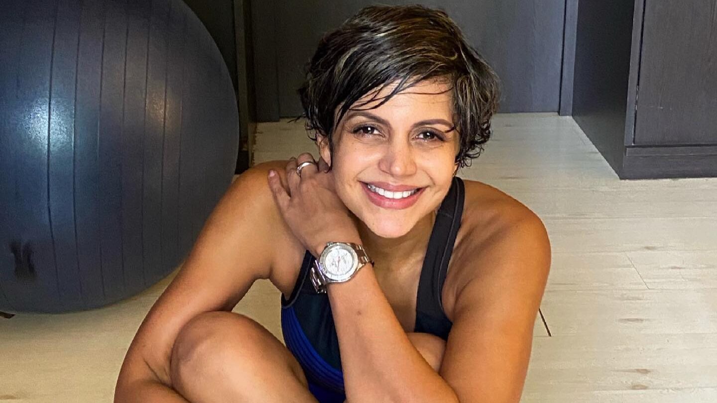 Mandira Bedi is one of the most famous and beautiful IPL female anchors. 